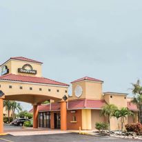 Days Inn by Wyndham Fort Myers