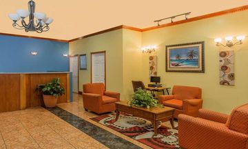 Days Inn by Wyndham Fort Myers