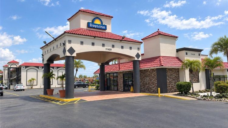Days Inn by Wyndham Fort Myers Exterior