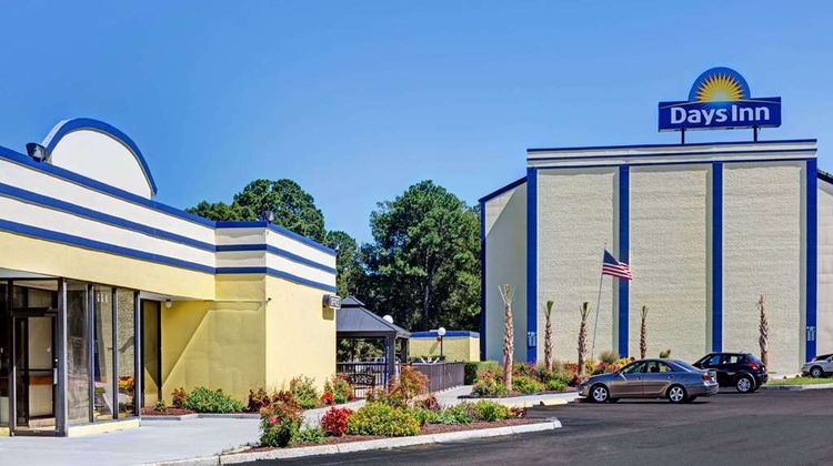 Days Inn Norfolk Military Circle Exterior