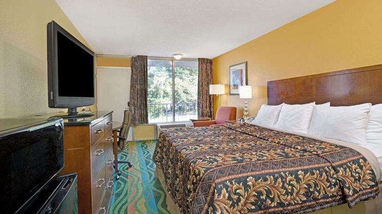 Days Inn Norfolk Military Circle Room