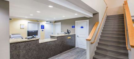 Days Inn Hays Lobby