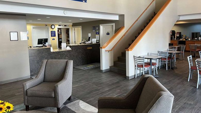 <b>Days Inn Hays Lobby</b>. Images powered by <a href="https://iceportal.shijigroup.com/" title="IcePortal" target="_blank">IcePortal</a>.