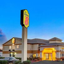 Super 8 Hernando