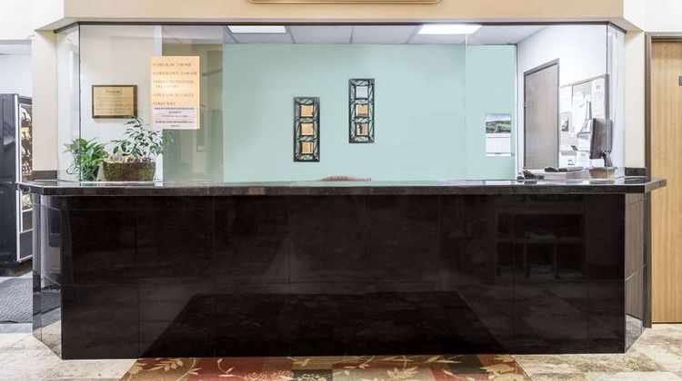 Travelodge Longmont Lobby