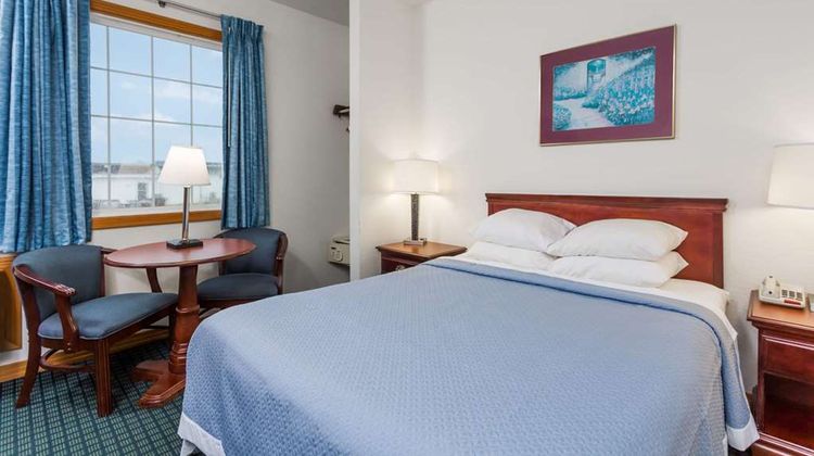 Days Inn Kill Devil Hills Oceanfront Room