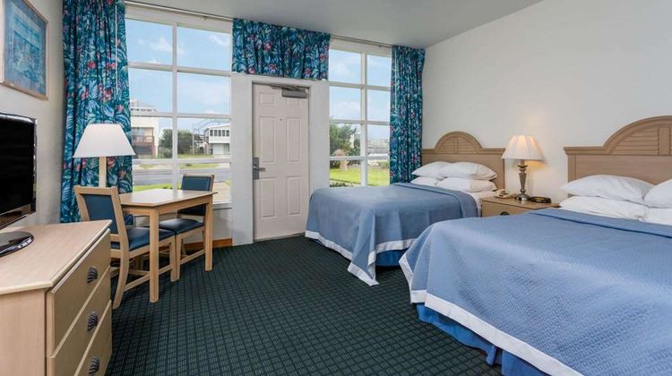 Days Inn Kill Devil Hills Oceanfront Room