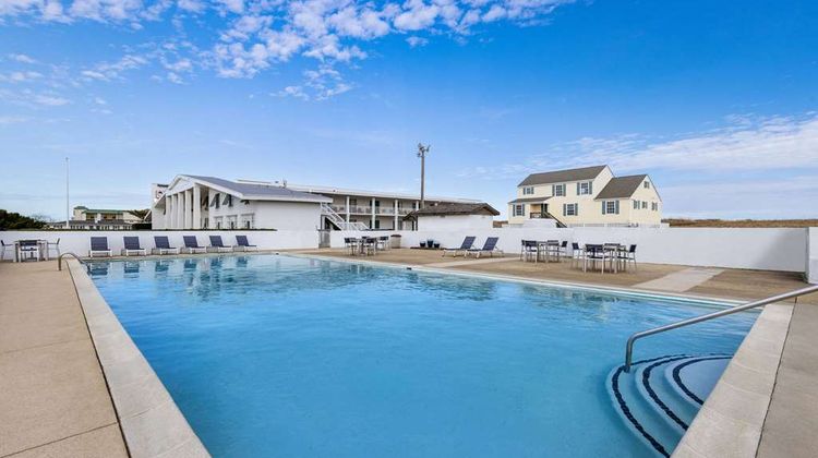 Days Inn Kill Devil Hills Oceanfront Pool