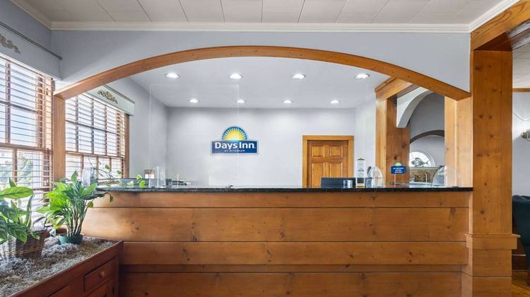 Days Inn Kill Devil Hills Oceanfront Lobby