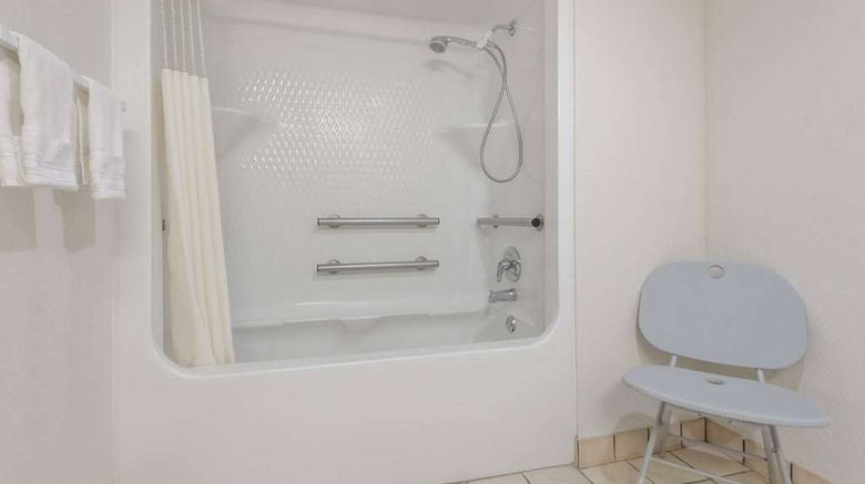 <b>Days Inn Amarillo - Medical Center Room</b>. Images powered by <a href="https://iceportal.shijigroup.com/" title="IcePortal" target="_blank">IcePortal</a>.