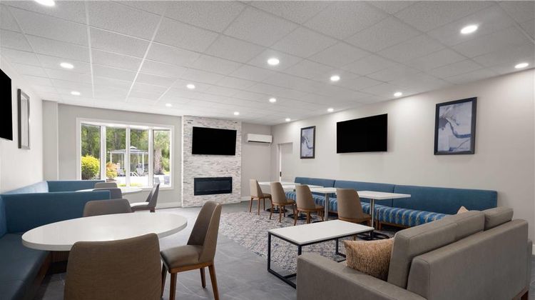 La Quinta Inn & Suites Myrtle Beach Lobby