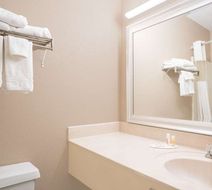 Days Inn Mankato Room