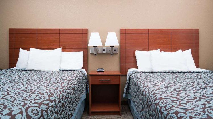 Days Inn Mankato Room