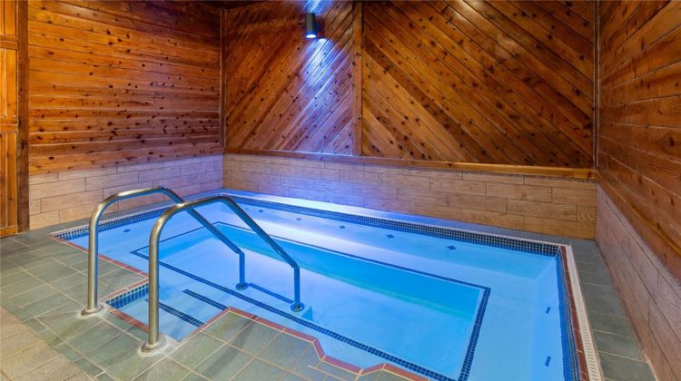 Days Inn Mankato Pool