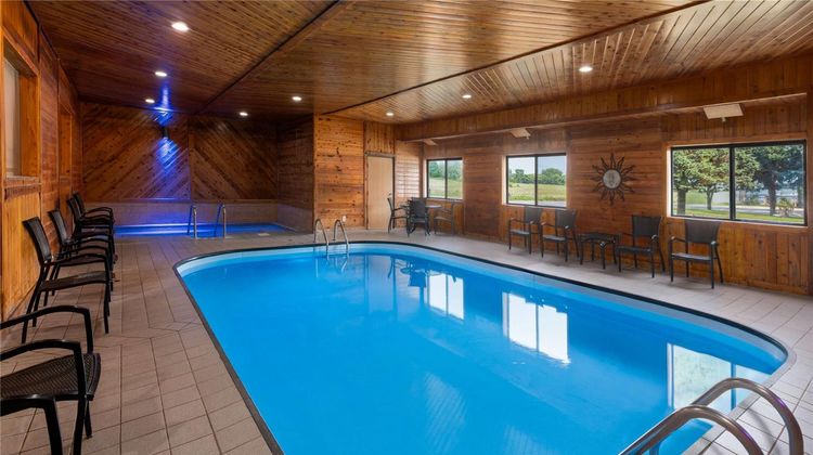 Days Inn Mankato Pool