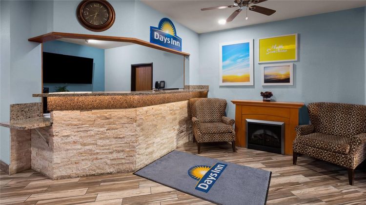 Days Inn Mankato Lobby