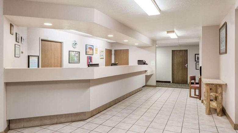 <b>Days Inn Torrey Capital Reef Lobby</b>. Images powered by <a href="https://iceportal.shijigroup.com/" title="IcePortal" target="_blank">IcePortal</a>.