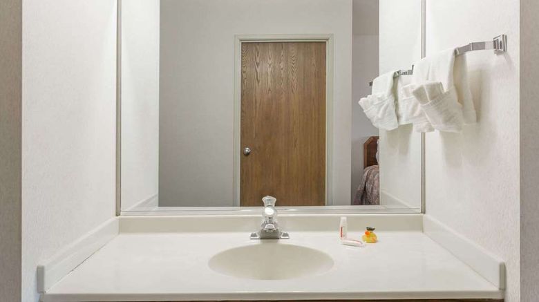 <b>Days Inn Torrey Capital Reef Room</b>. Images powered by <a href="https://iceportal.shijigroup.com/" title="IcePortal" target="_blank">IcePortal</a>.