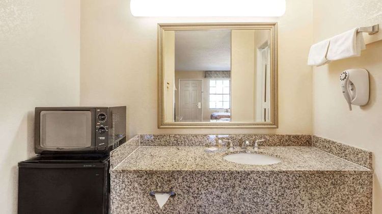 Days Inn Yazoo City Room