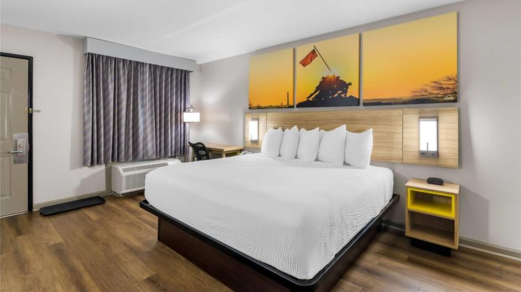 Days Inn Enterprise Room