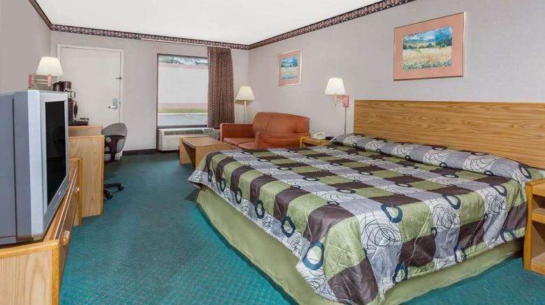 <b>Knights Inn Ruther Glen Room</b>. Images powered by <a href="https://iceportal.shijigroup.com/" title="IcePortal" target="_blank">IcePortal</a>.