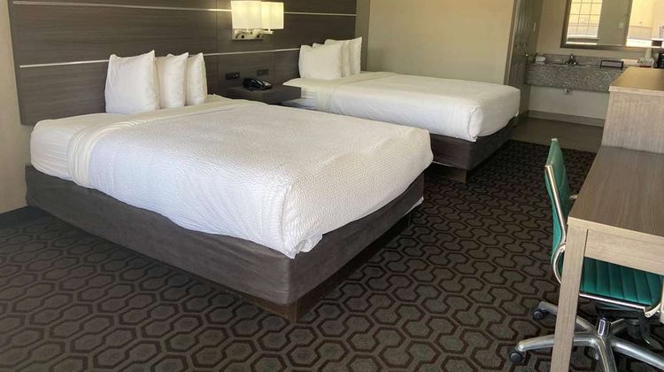 Days Inn Wagoner Room