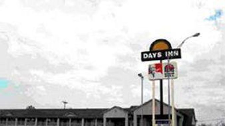 <b>Days Inn Wagoner Exterior</b>. Images powered by <a href="https://iceportal.shijigroup.com/" title="IcePortal" target="_blank">IcePortal</a>.