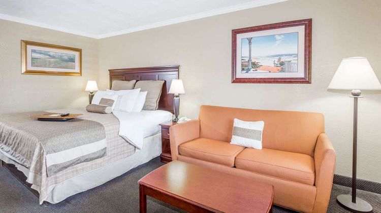 Days Inn Destin Room