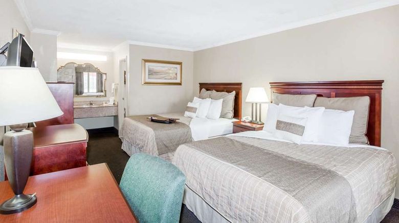 <b>Days Inn Destin Room</b>. Images powered by <a href="https://iceportal.shijigroup.com/" title="IcePortal" target="_blank">IcePortal</a>.