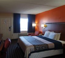 Howard Johnson Inn Perry Room