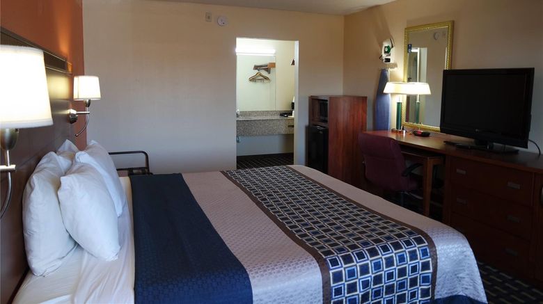 <b>Howard Johnson Inn Perry Room</b>. Images powered by <a href="https://iceportal.shijigroup.com/" title="IcePortal" target="_blank">IcePortal</a>.