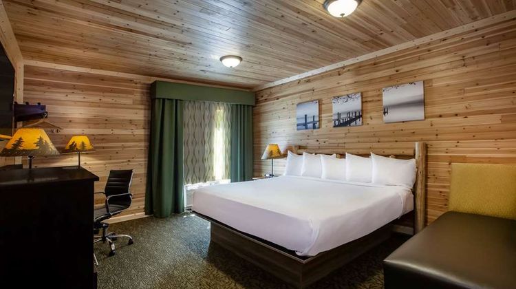 Days Inn Cadillac Room