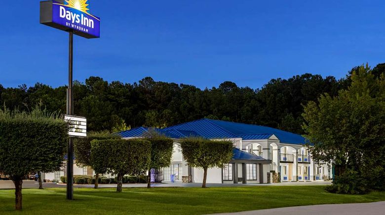 <b>Days Inn Fulton Exterior</b>. Images powered by <a href="https://iceportal.shijigroup.com/" title="IcePortal" target="_blank">IcePortal</a>.