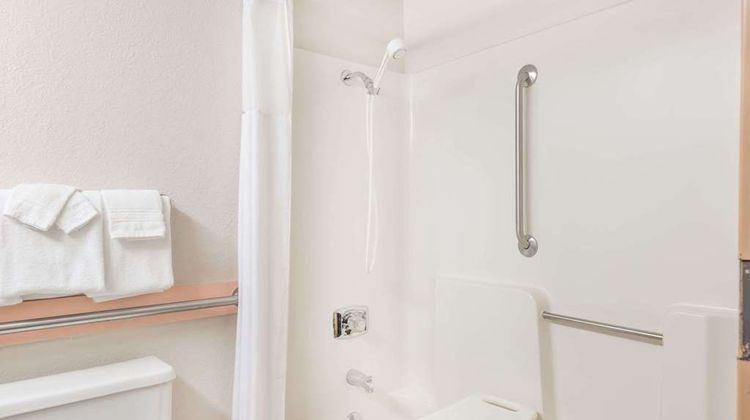 Days Inn Kirksville Room
