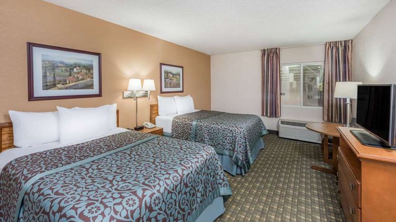 <b>Days Inn Kirksville Room</b>. Images powered by <a href="https://iceportal.shijigroup.com/" title="IcePortal" target="_blank">IcePortal</a>.