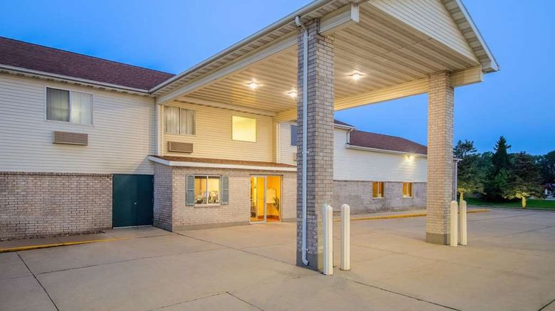 Days Inn Evansdale Waterloo Exterior. Images powered by <a href="https://iceportal.shijigroup.com" target="_blank" rel="noopener">Ice Portal</a>.