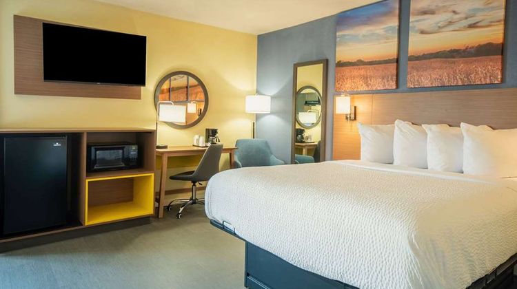 Days Inn Evansdale Waterloo Suite