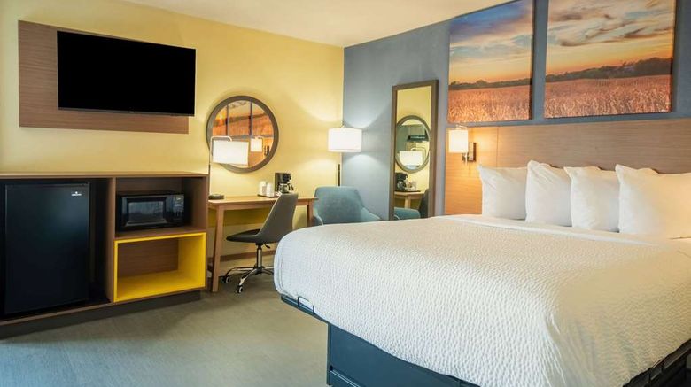 <b>Days Inn Evansdale Waterloo Suite</b>. Images powered by <a href="https://iceportal.shijigroup.com/" title="IcePortal" target="_blank">IcePortal</a>.