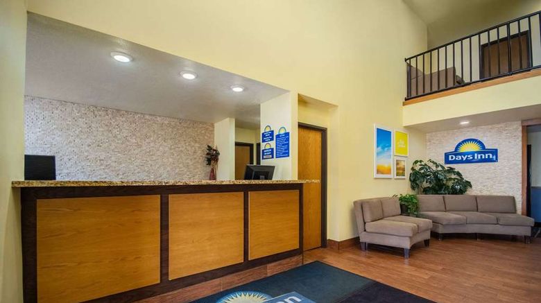 <b>Days Inn Evansdale Waterloo Lobby</b>. Images powered by <a href="https://iceportal.shijigroup.com/" title="IcePortal" target="_blank">IcePortal</a>.