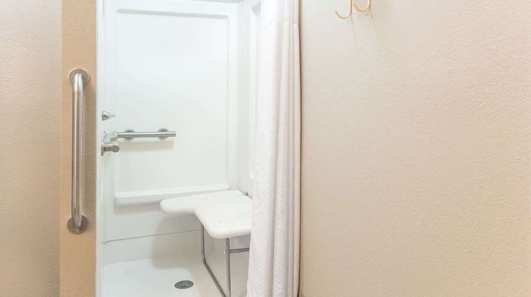 Days Inn Forest Room