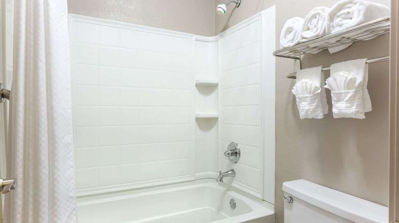 <b>Days Inn Forest Room</b>. Images powered by <a href="https://iceportal.shijigroup.com/" title="IcePortal" target="_blank">IcePortal</a>.
