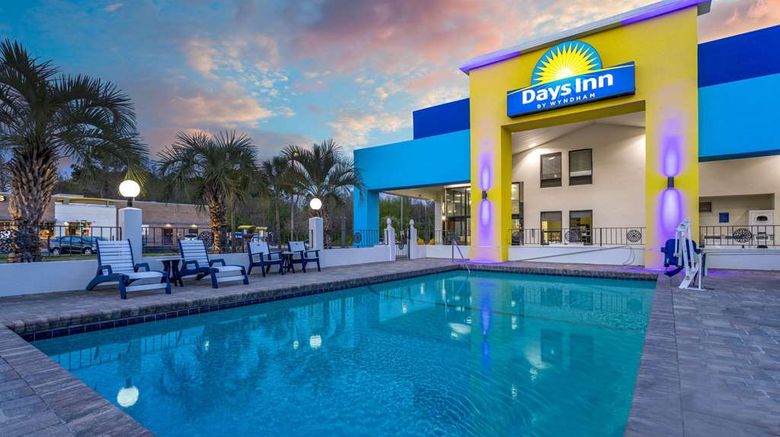 <b>Days Inn Ladson Summerville Charleston Pool</b>. Images powered by <a href="https://iceportal.shijigroup.com/" title="IcePortal" target="_blank">IcePortal</a>.