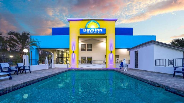 <b>Days Inn Ladson Summerville Charleston Pool</b>. Images powered by <a href="https://iceportal.shijigroup.com/" title="IcePortal" target="_blank">IcePortal</a>.