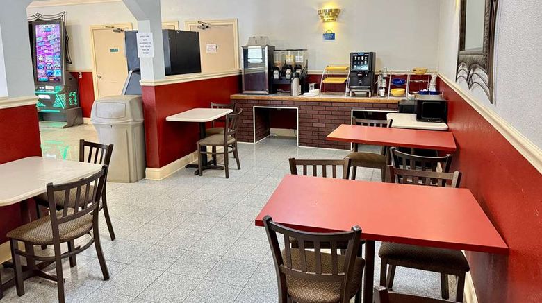 <b>Days Inn Carmel Church/Kings Dominion Restaurant</b>. Images powered by <a href="https://iceportal.shijigroup.com/" title="IcePortal" target="_blank">IcePortal</a>.