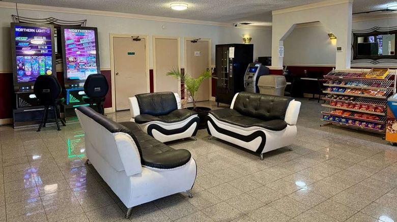 <b>Days Inn Carmel Church/Kings Dominion Lobby</b>. Images powered by <a href="https://iceportal.shijigroup.com/" title="IcePortal" target="_blank">IcePortal</a>.