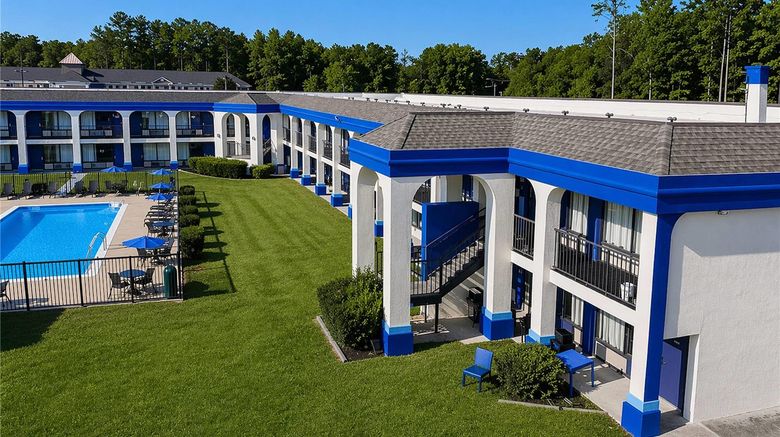 <b>Days Inn Carmel Church/Kings Dominion Pool</b>. Images powered by <a href="https://iceportal.shijigroup.com/" title="IcePortal" target="_blank">IcePortal</a>.