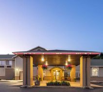 Days Inn Iron Mountain Exterior