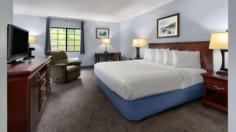 <b>Days Inn Iron Mountain Room</b>. Images powered by <a href="https://iceportal.shijigroup.com/" title="IcePortal" target="_blank">IcePortal</a>.