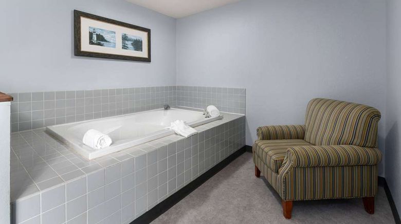 <b>Days Inn Iron Mountain Room</b>. Images powered by <a href="https://iceportal.shijigroup.com/" title="IcePortal" target="_blank">IcePortal</a>.