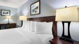 Days Inn Iron Mountain Room